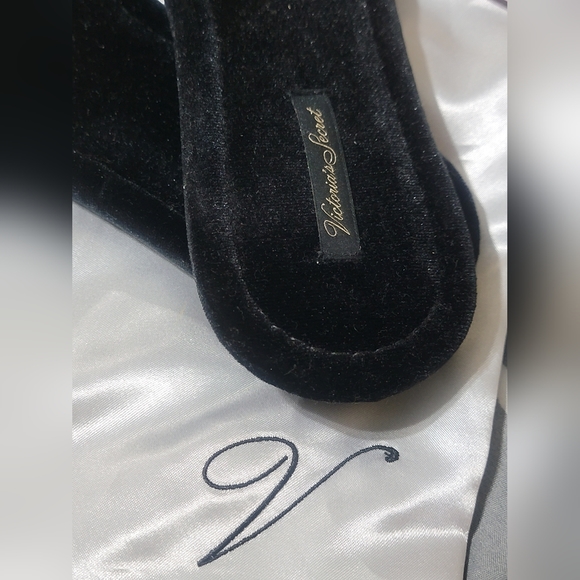 Victoria secret sparkly Bridal slippers - Picture 3 of 7